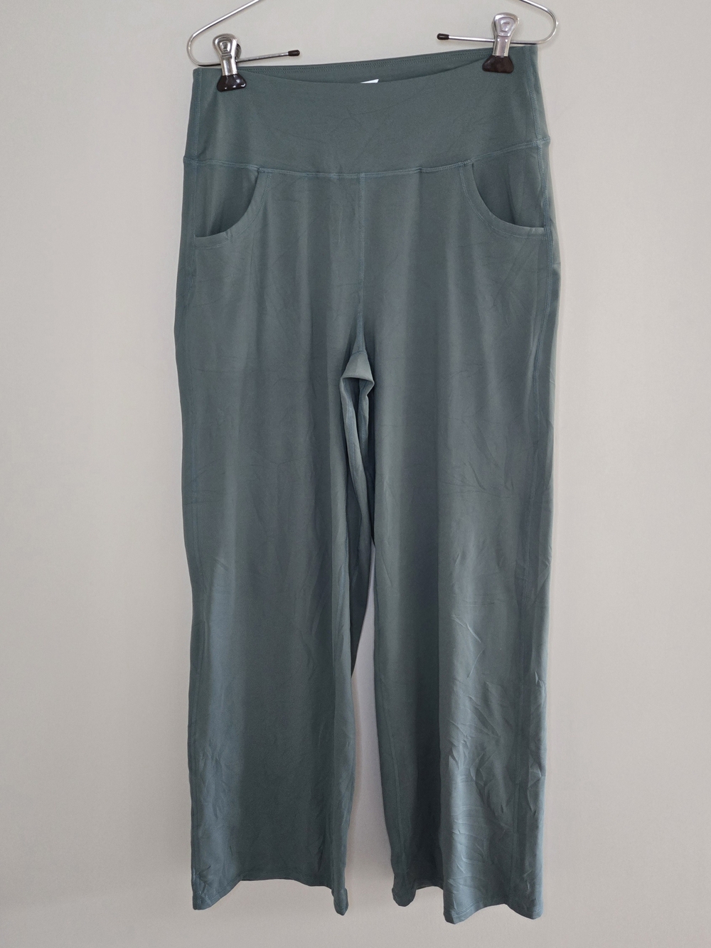 Wide-leg pull-on yoga pants, sage green, high rise, side pockets, medium + new